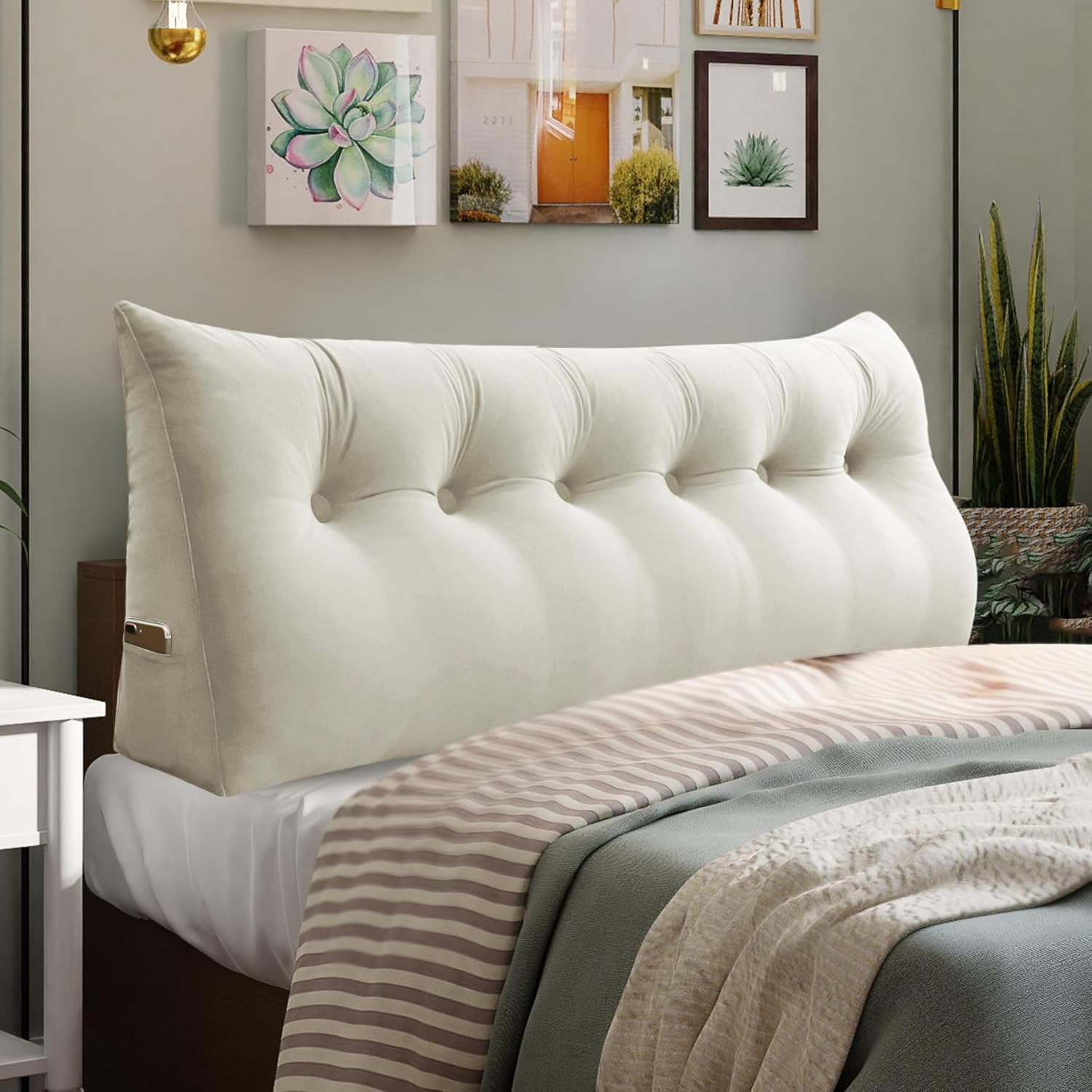 Wedge Pillow Velvet—White